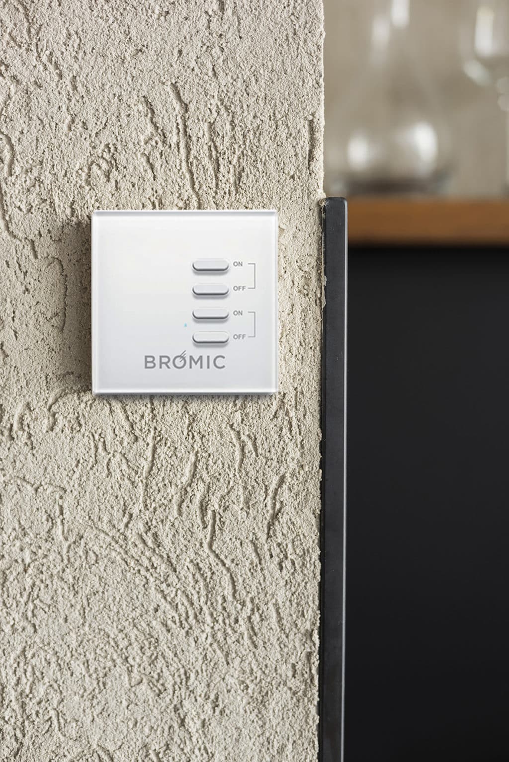 Bromic On/Off Switch with Wireless Remote